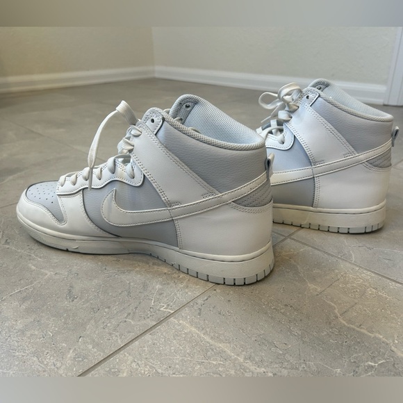 Men’s 2022 Dunk High 'White Pure Platinum' - Picture 2 of 13